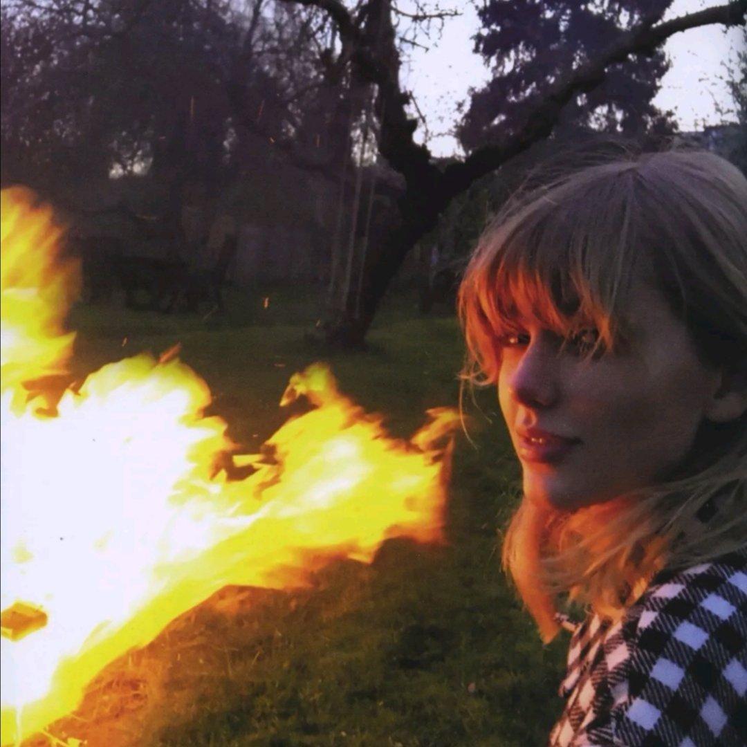 萌萌哒的_Londonboy