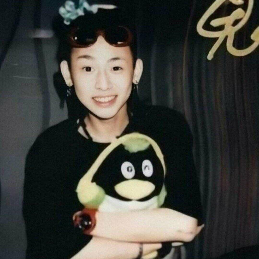 6 g h o s t L o v e S o n g s.