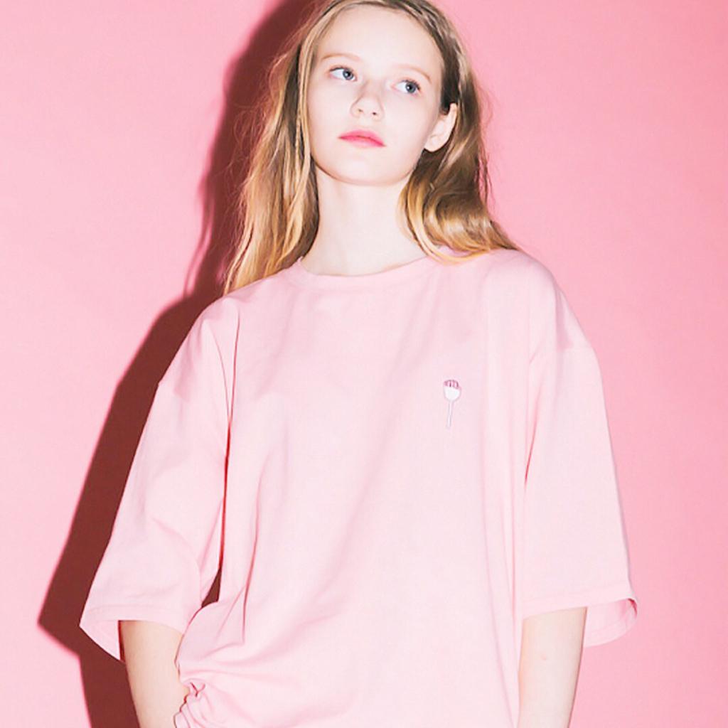 扎麻花辫的妮子小姐