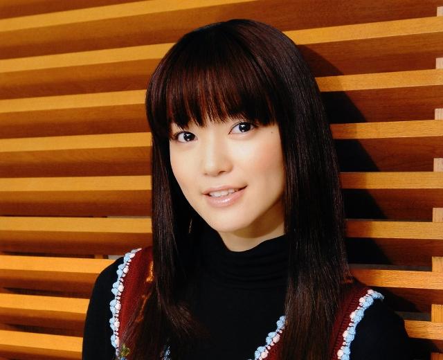 遠藤綾