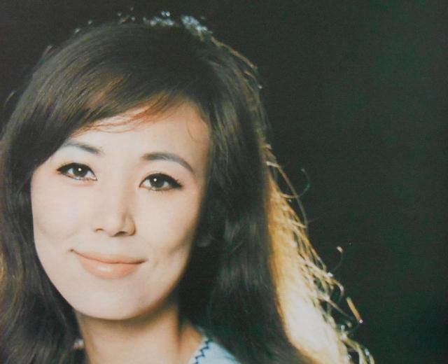 西田佐知子
