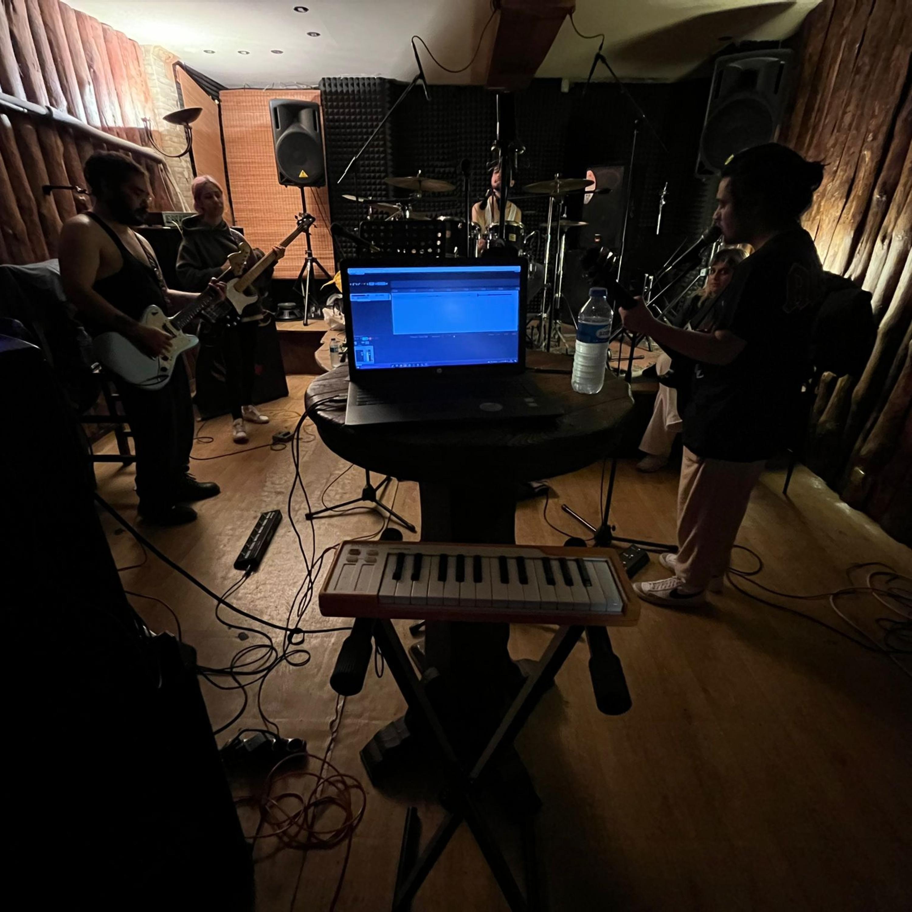 Ölmek İçin Öl (feat. Fiske)