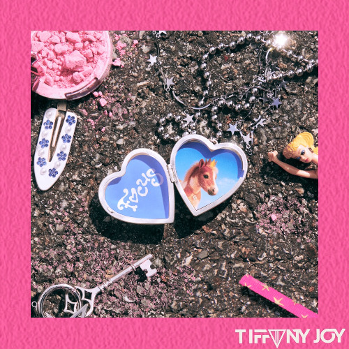 FOCUS (TIFFVNYJOY REMIX) - Hearts2Hearts