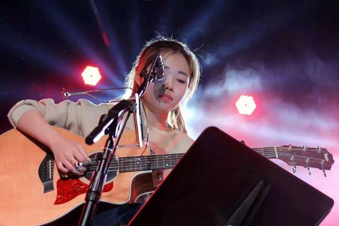 花粥:女流氓不可怕,就怕你还是个女文盲