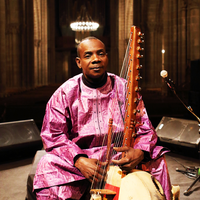 Toumani Diabaté资料,Toumani Diabaté最新歌曲,Toumani DiabatéMV视频,Toumani Diabaté音乐专辑,Toumani Diabaté好听的歌