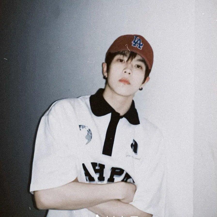 住在男生宿舍阳台的仙人球里