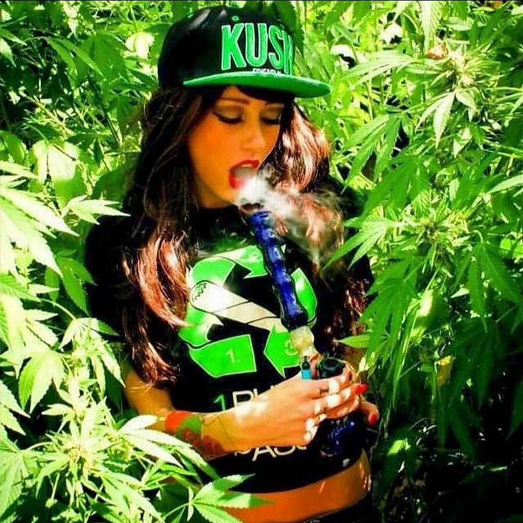 Max Hardcore Girls Smoking