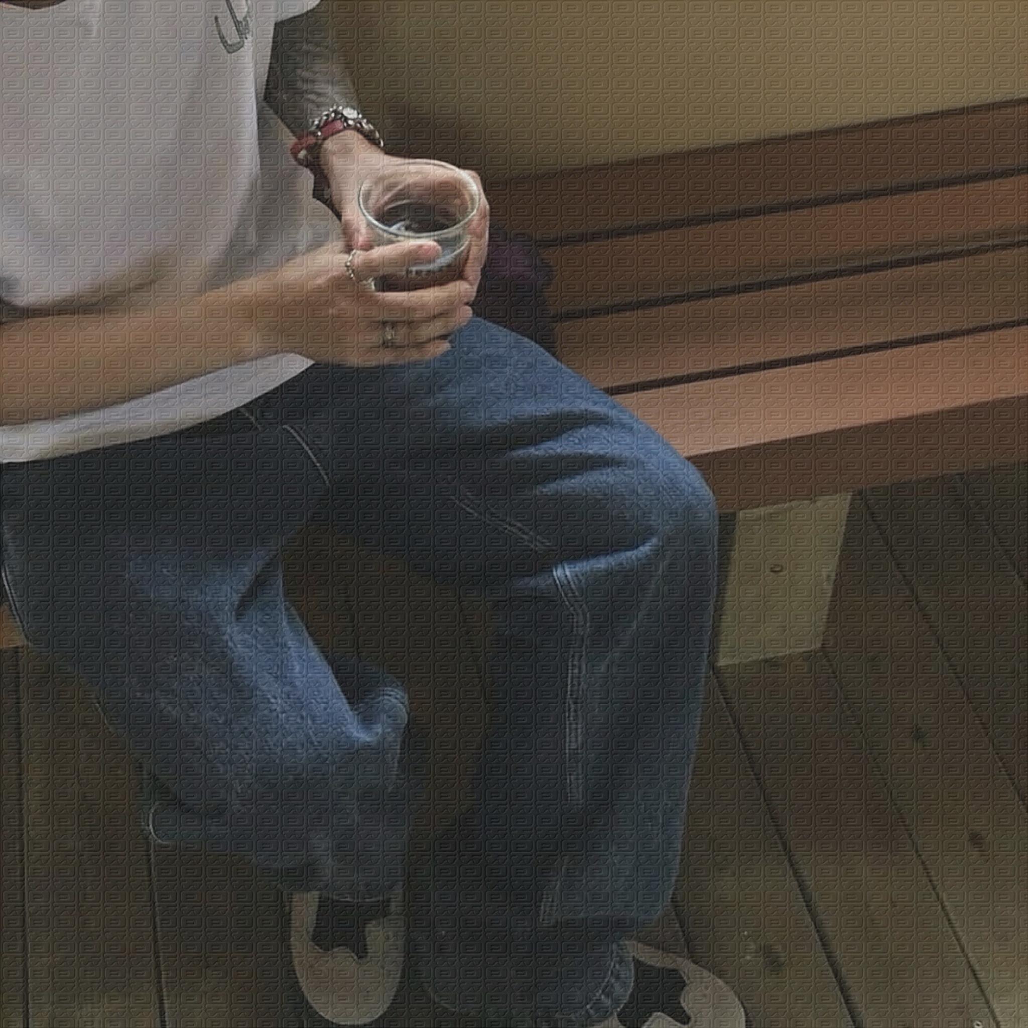 貌似还是一个人看烟花