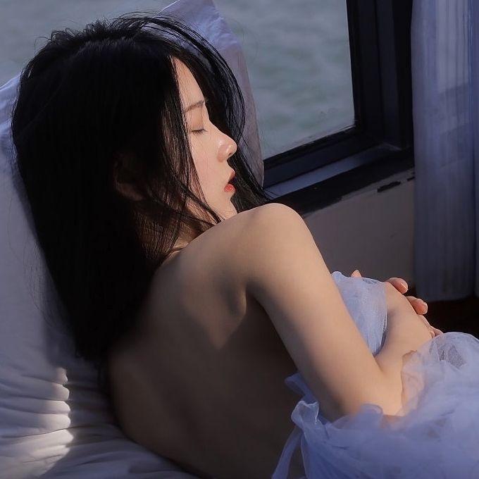别再用眼泪欺骗我(DJ版)封面