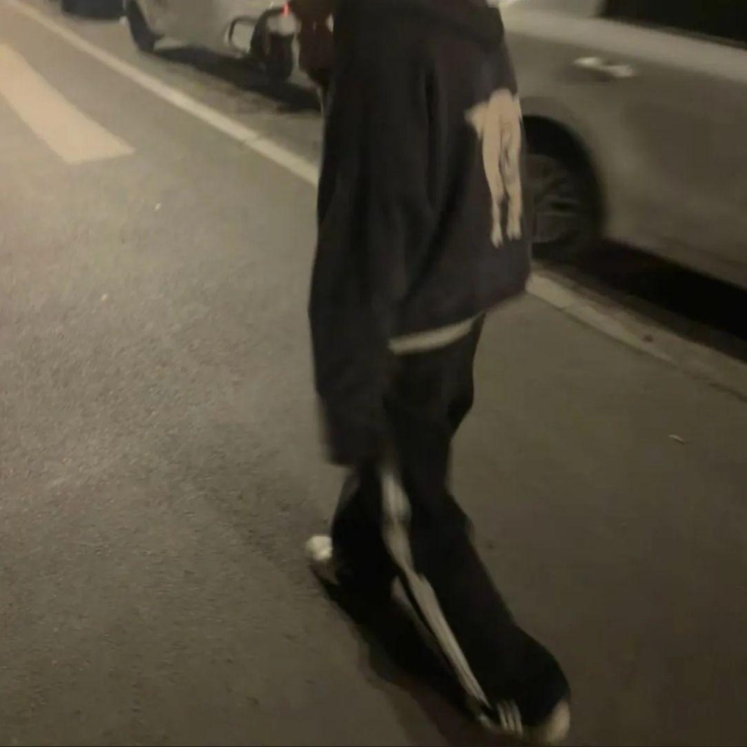 沉默封面