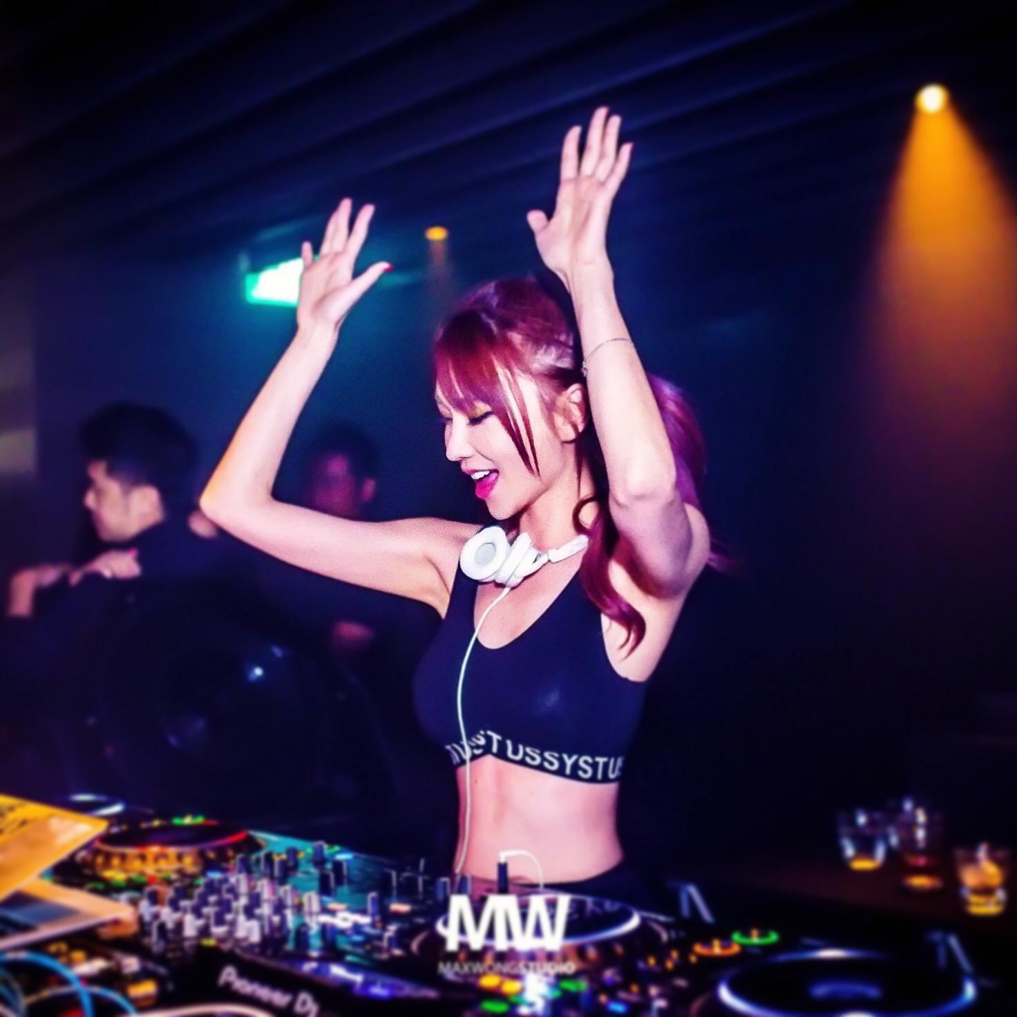 酒吧蹦迪【驾车抖腿】必备