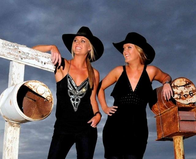 The Sunny Cowgirls