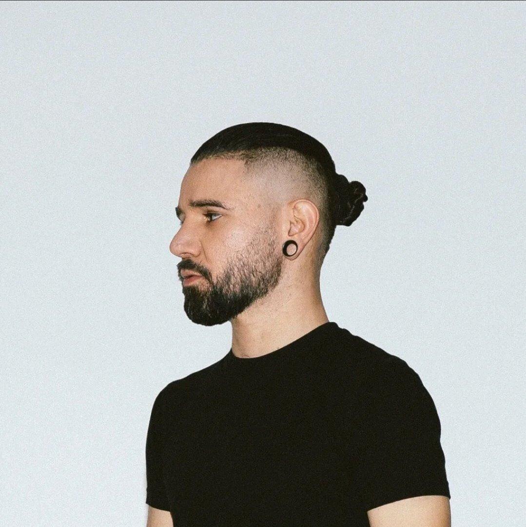 Skrillex新辑来袭：电音风暴，震撼登场