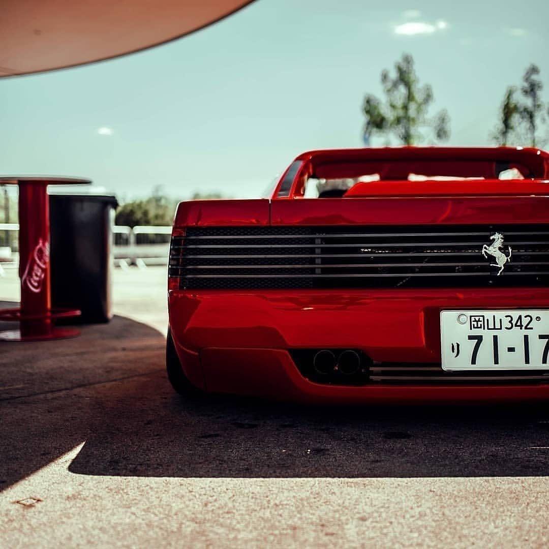 开最破的车，听最骚的歌。