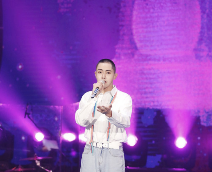 李昃佑