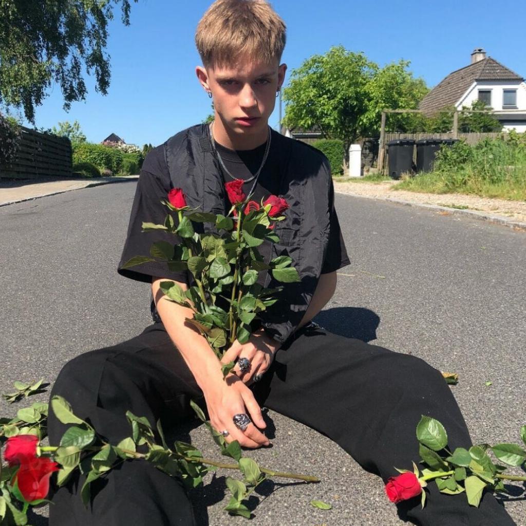 疗愈进行时：温柔刻画往事眷恋