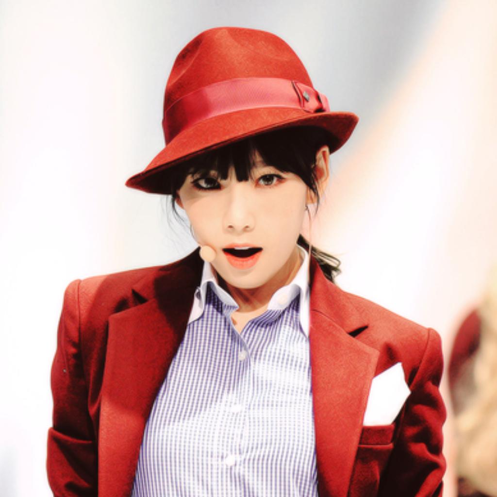 明明可以靠脸却偏要靠才华的韩国女歌手