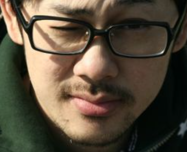 伍冠谚
