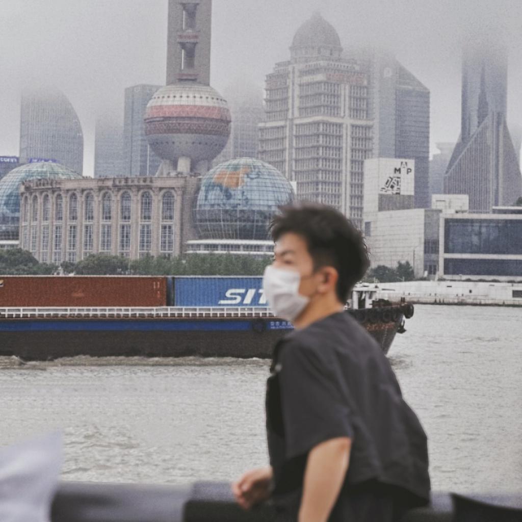饭点要吃饭的小谢