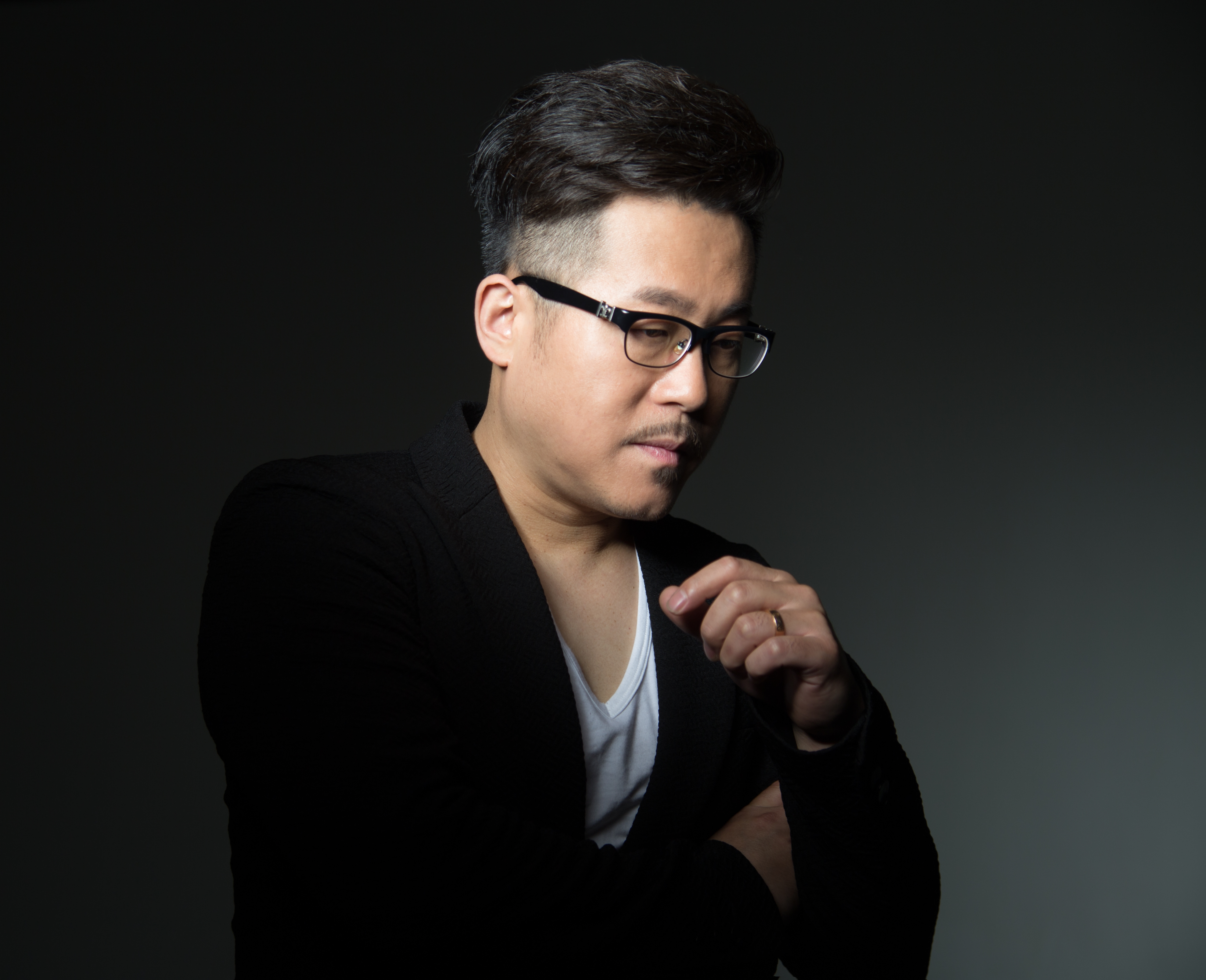 许鹤缤