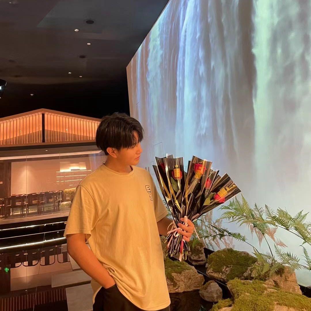 龙吟九天封面