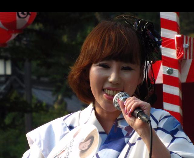 奥野ひかる