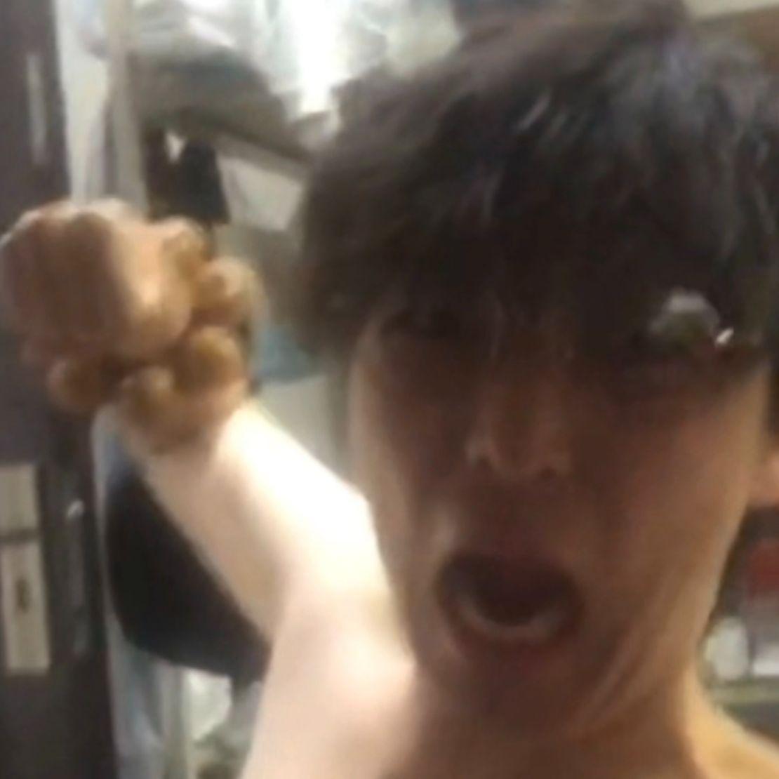 悲伤屁股(Prod.by 房间里的大象)