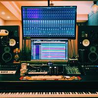 帧. studio&周芮