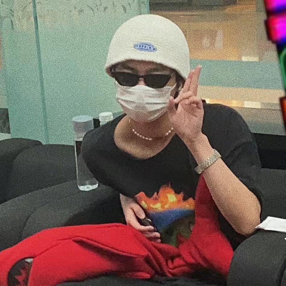 小孟同学 KANNA BUSH