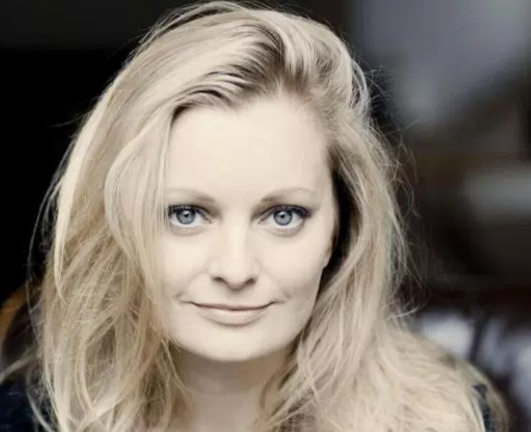 Lucy Crowe