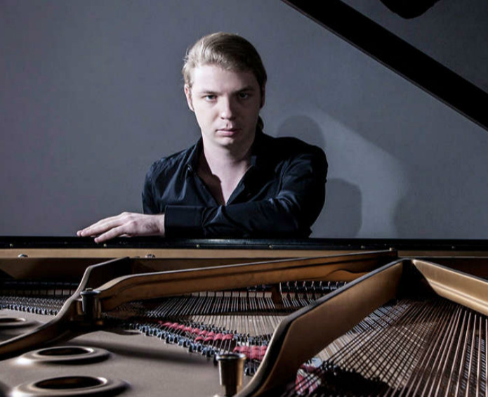 Denis Kozhukhin