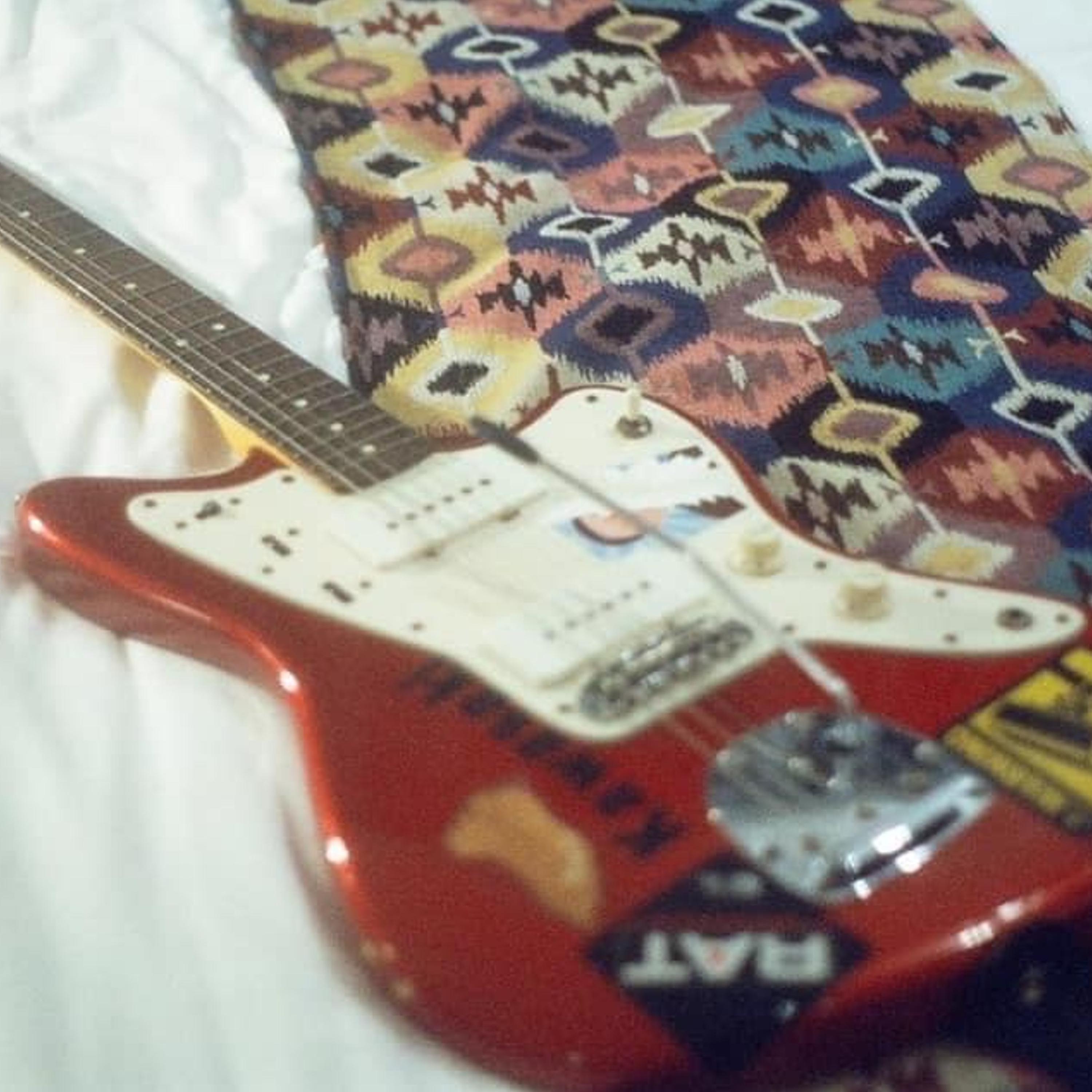 Low Fly in Between (Master)