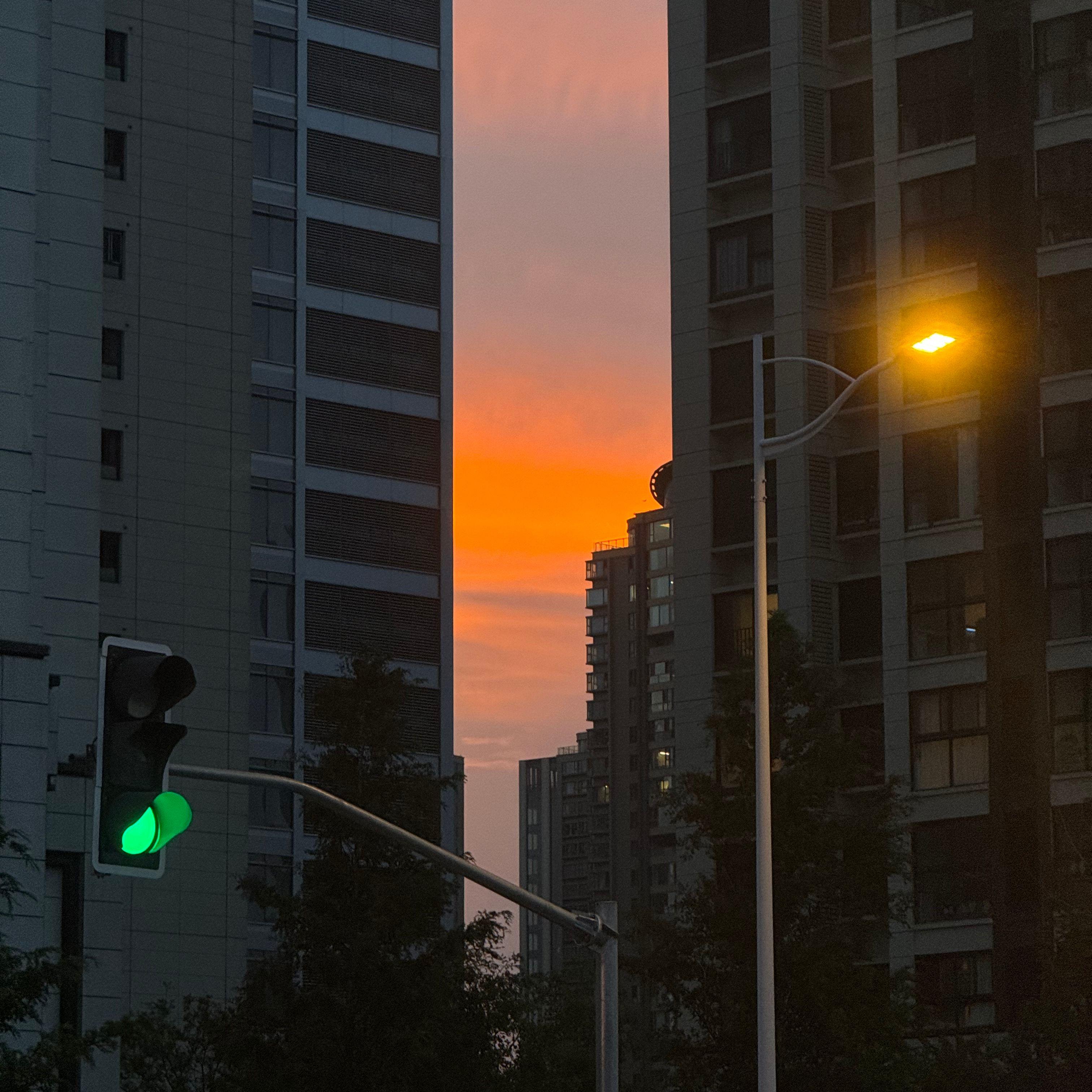不流泪的机场封面