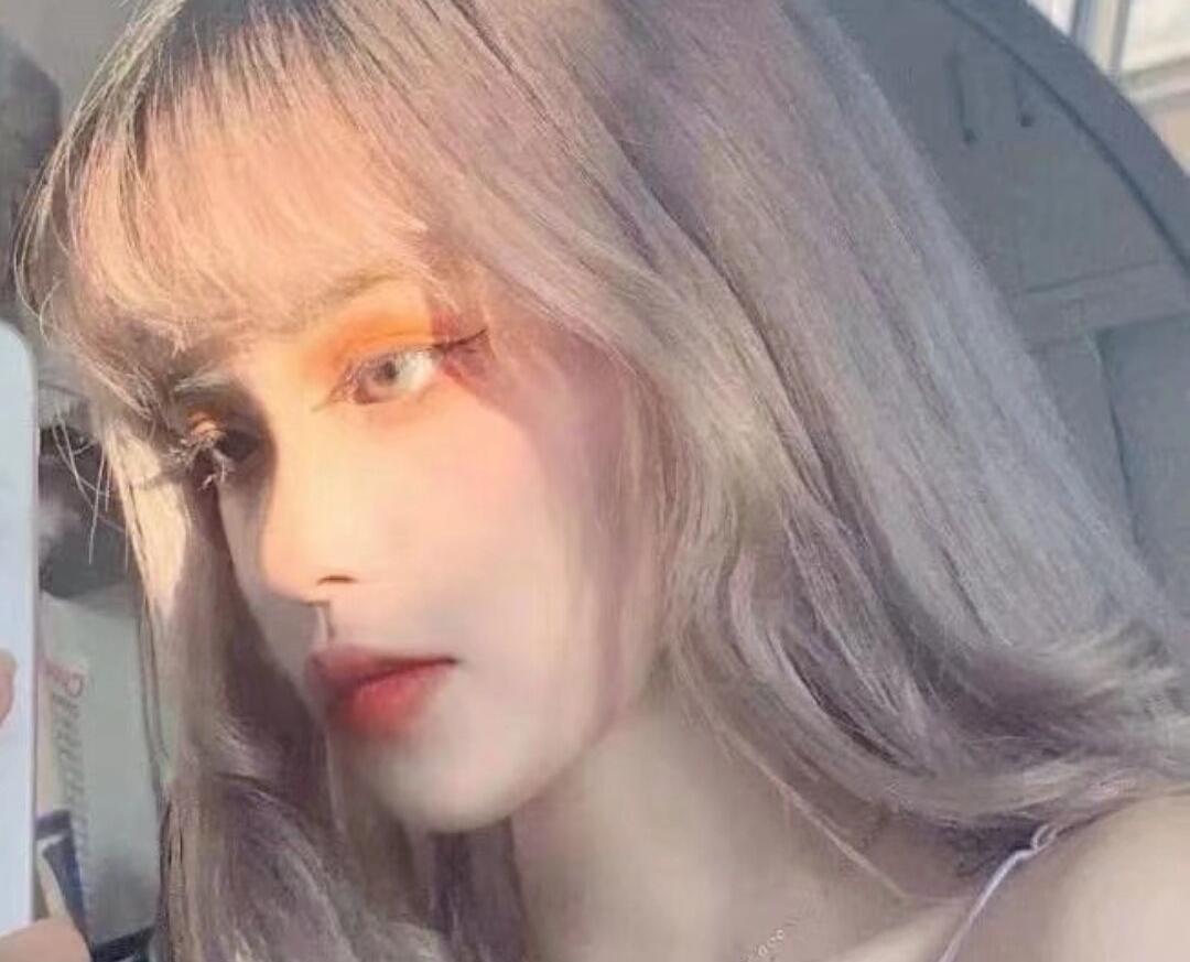 江肆纨