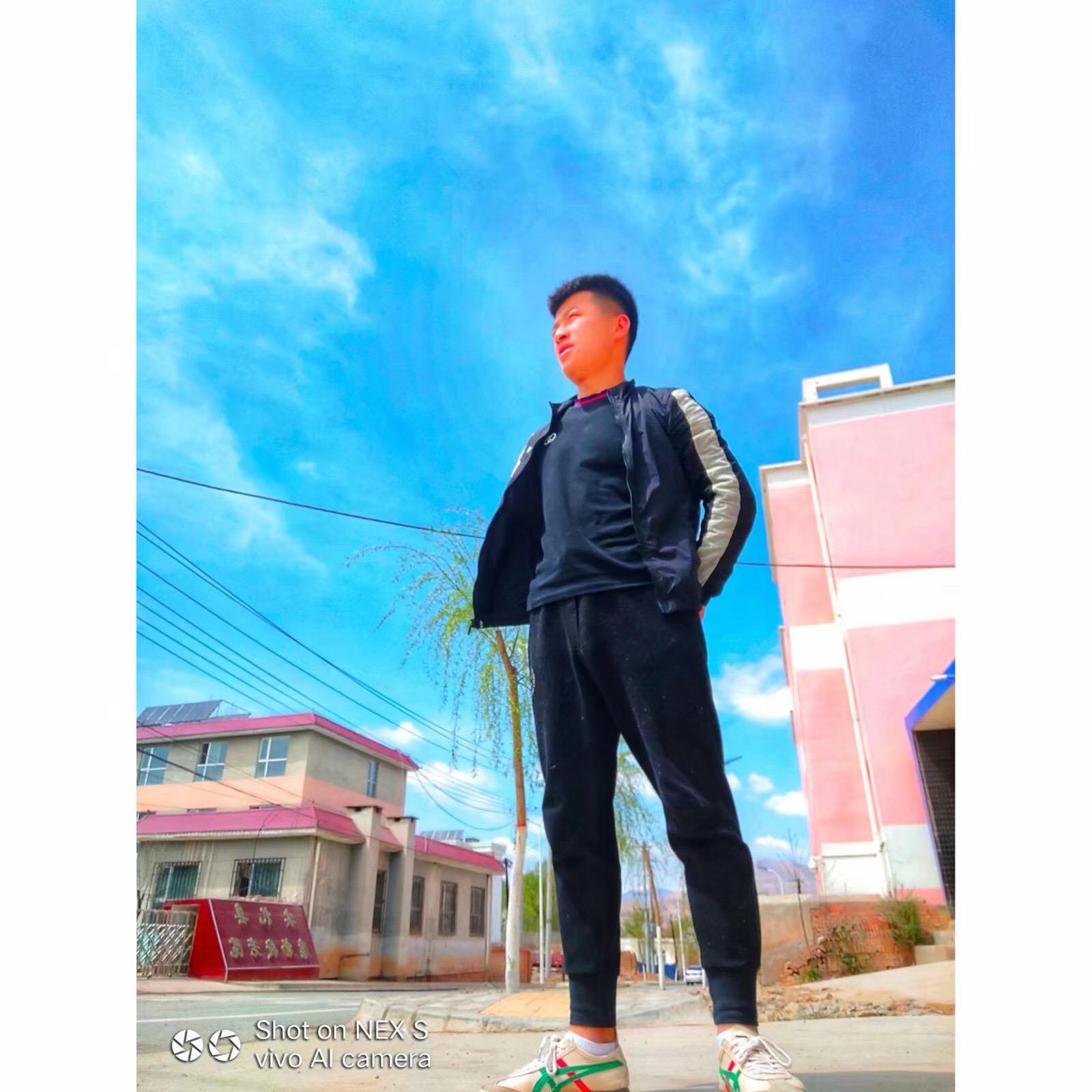 爱自己 是终身浪漫的开始封面