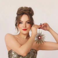 Liz Gillies