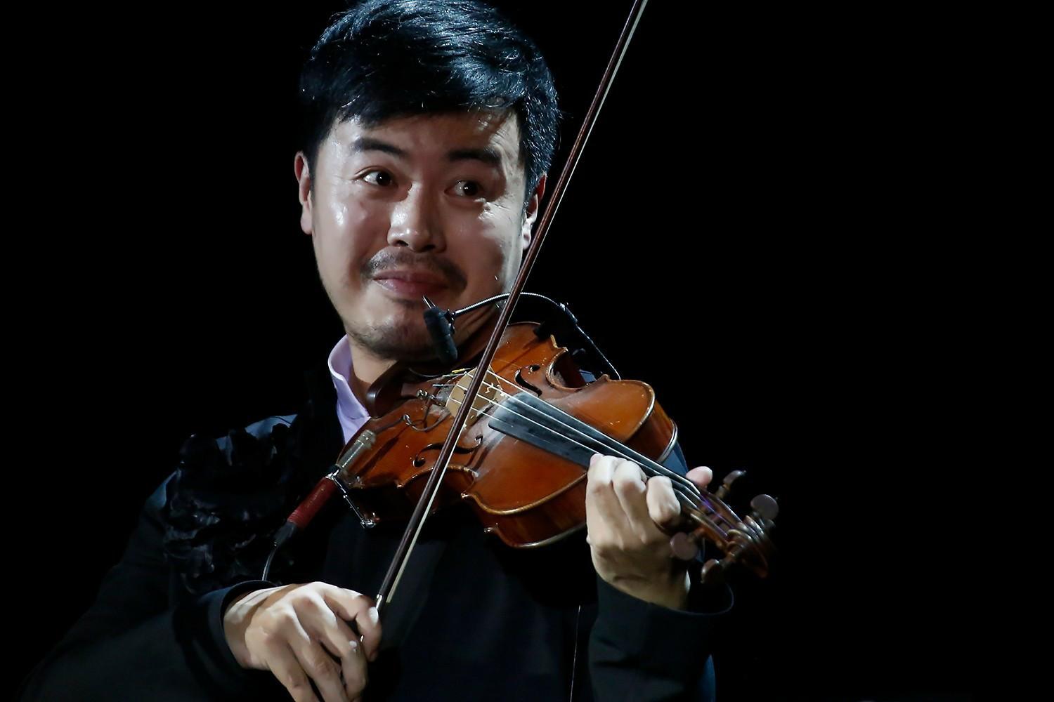 彭飞:初识这位音乐世界里的性感男爵