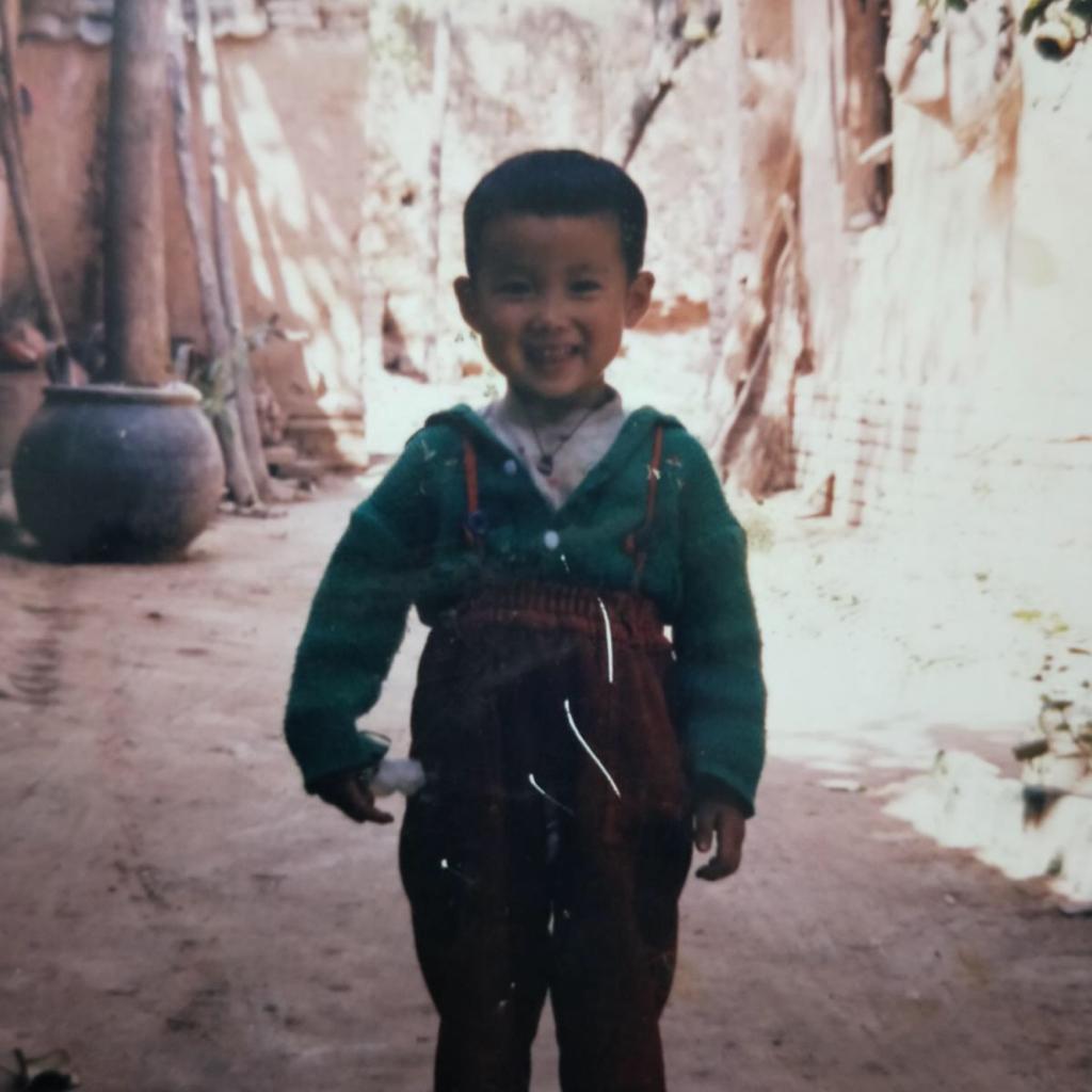 快看这儿有个人