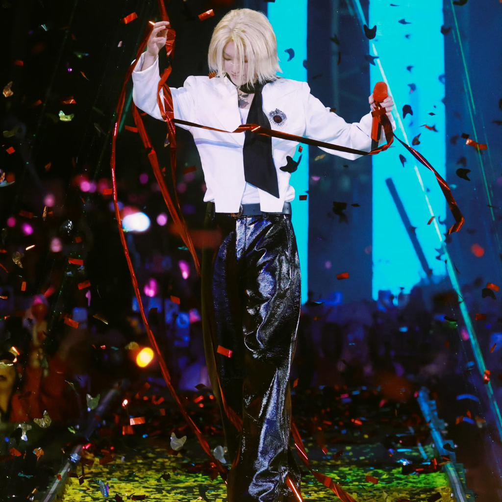 早餐吃块糊面包yu