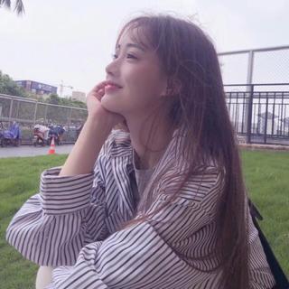 予你情诗千百首，余生你是我的所有