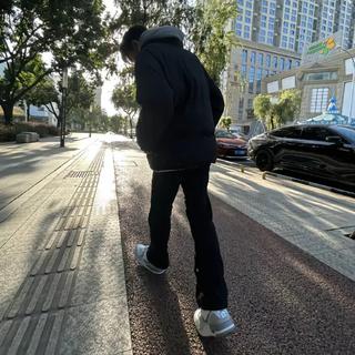 远离你的磁场 回到我的主场