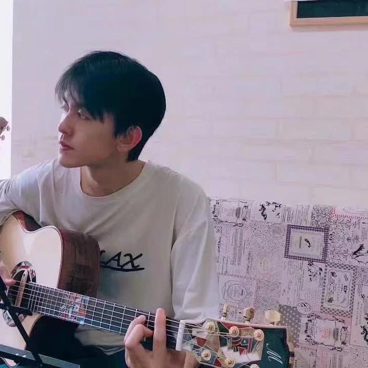 油腻男孩纸的甜甜