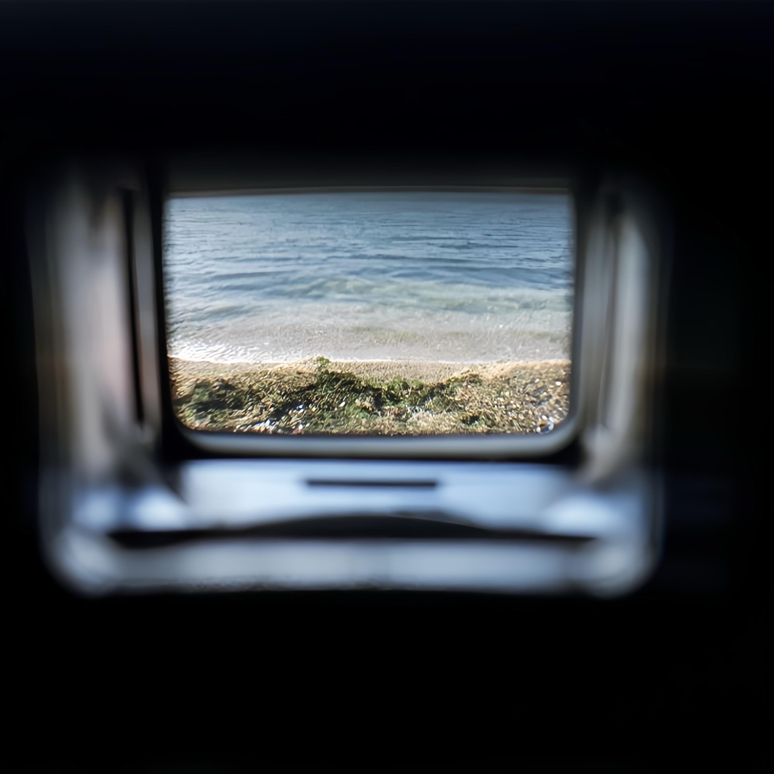 孤岛（梦醒来坠入深海）