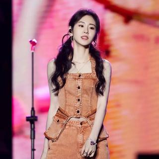 2025神级Live：全网热曲100，听觉盛宴来袭