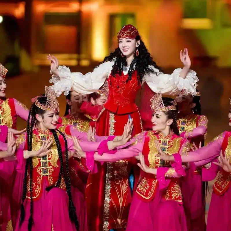 跟上时代的节奏，演绎未来的韵律 | 在线播放 | 网易云音乐