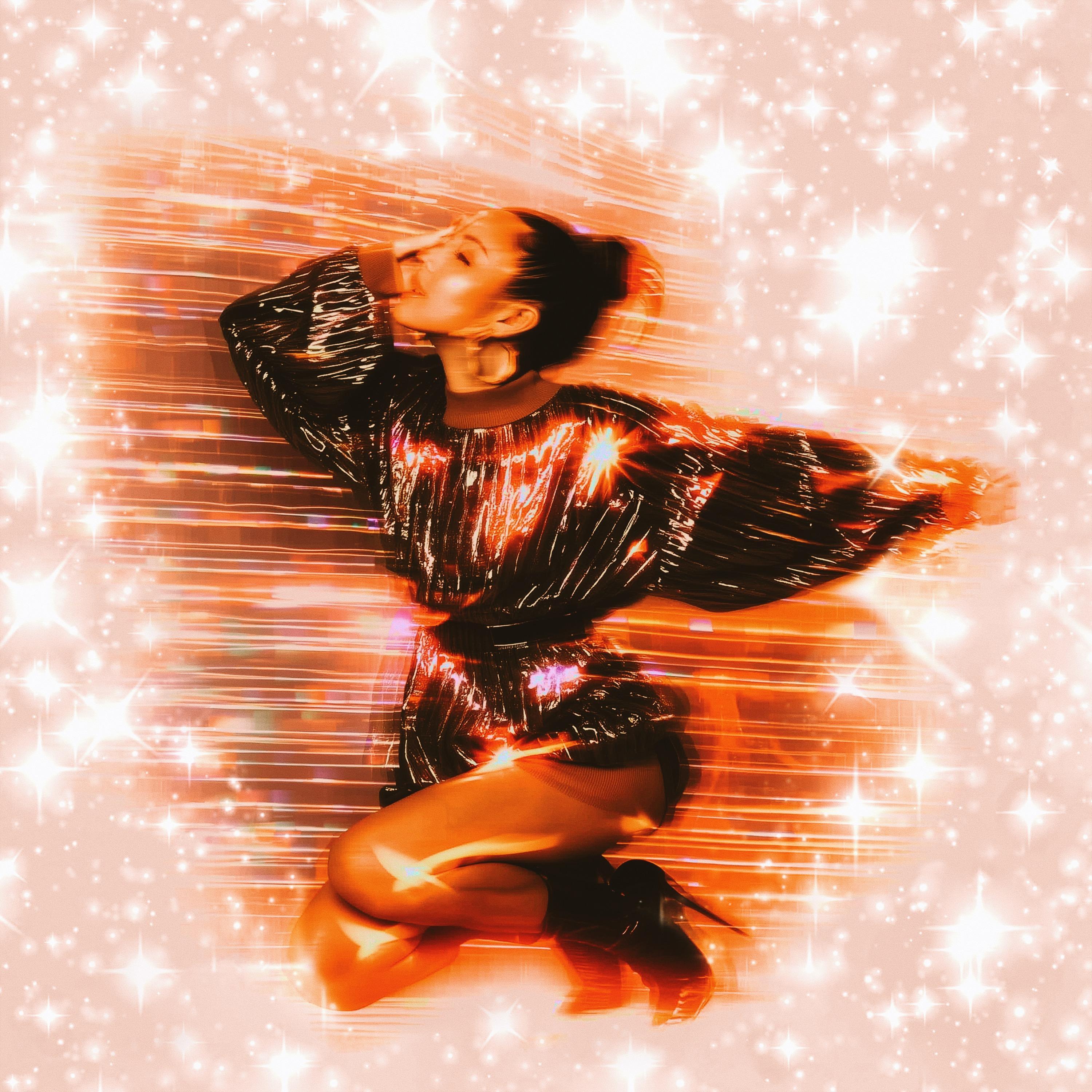 DANCING GIRL