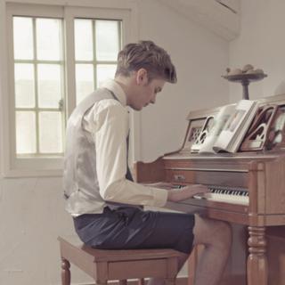 「四十位欧美歌手一人一首钢琴抒情曲」