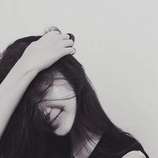 聽 聞 愛 情，十 人 九 悲。