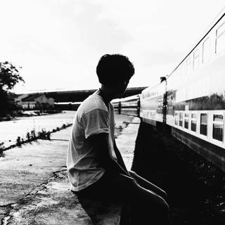 如果所有再见都换不来再见