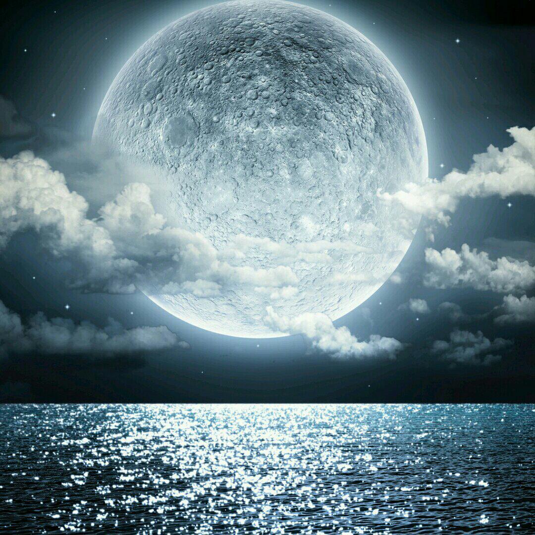 Твои бедра в сиянье луны. Голубая Луна. Синяя Луна. Луна картинки. Голубая Луна фото.